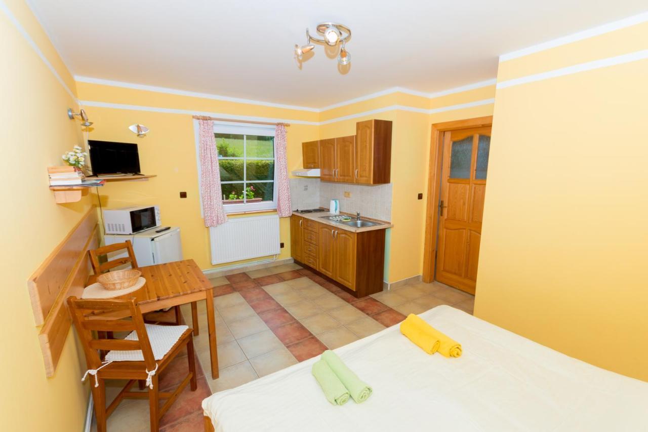 Apartments U Jezera Cerna Černá v Pošumaví Екстериор снимка